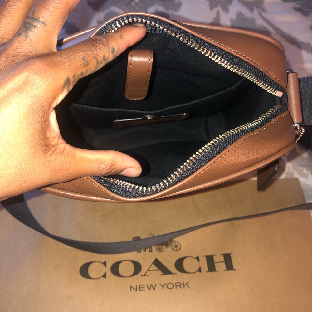 The All Brown “Saddle” COACH bag FOR MEN !!! - Picture 4 of 5